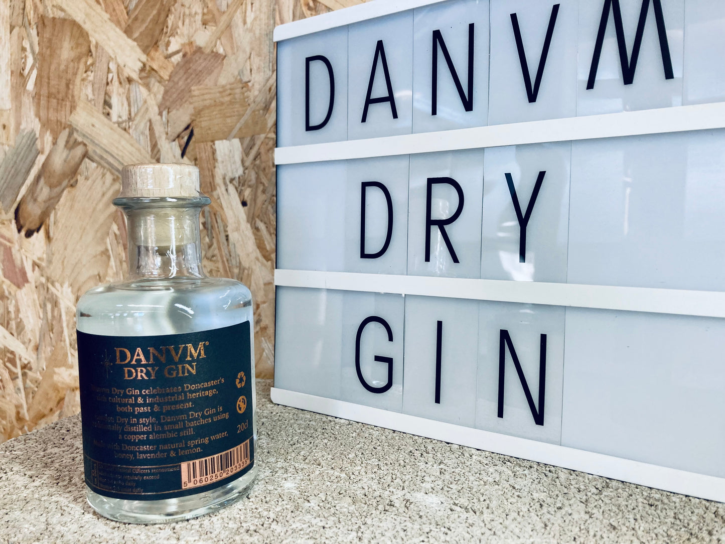Danvm Dry Gin - Original London Dry 20cl