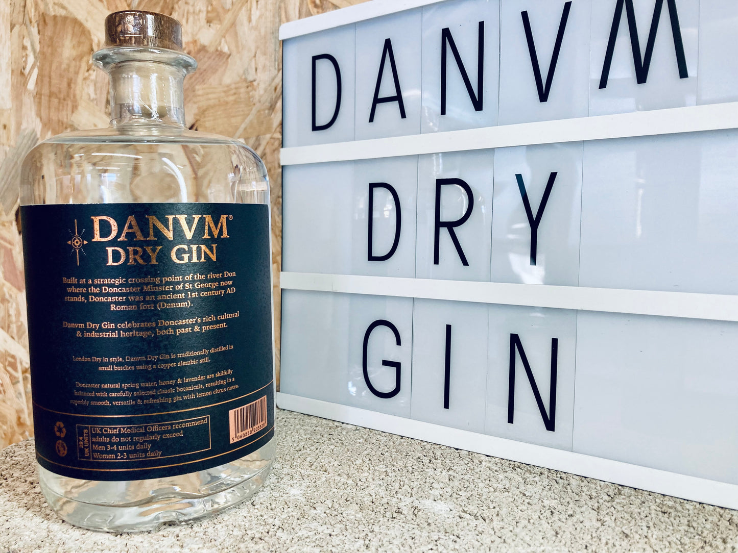 Danvm Dry Gin - Original London Dry 70cl